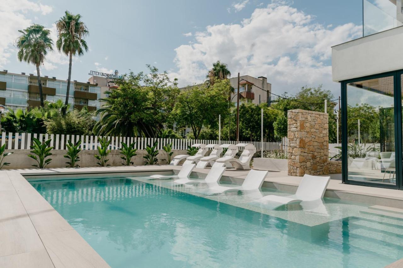 Instants Boutique Hotel (Adults Only) كامبريلس المظهر الخارجي الصورة